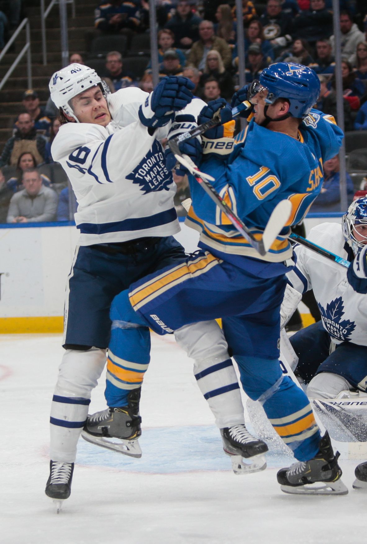 Blues take on Maple Leafs
